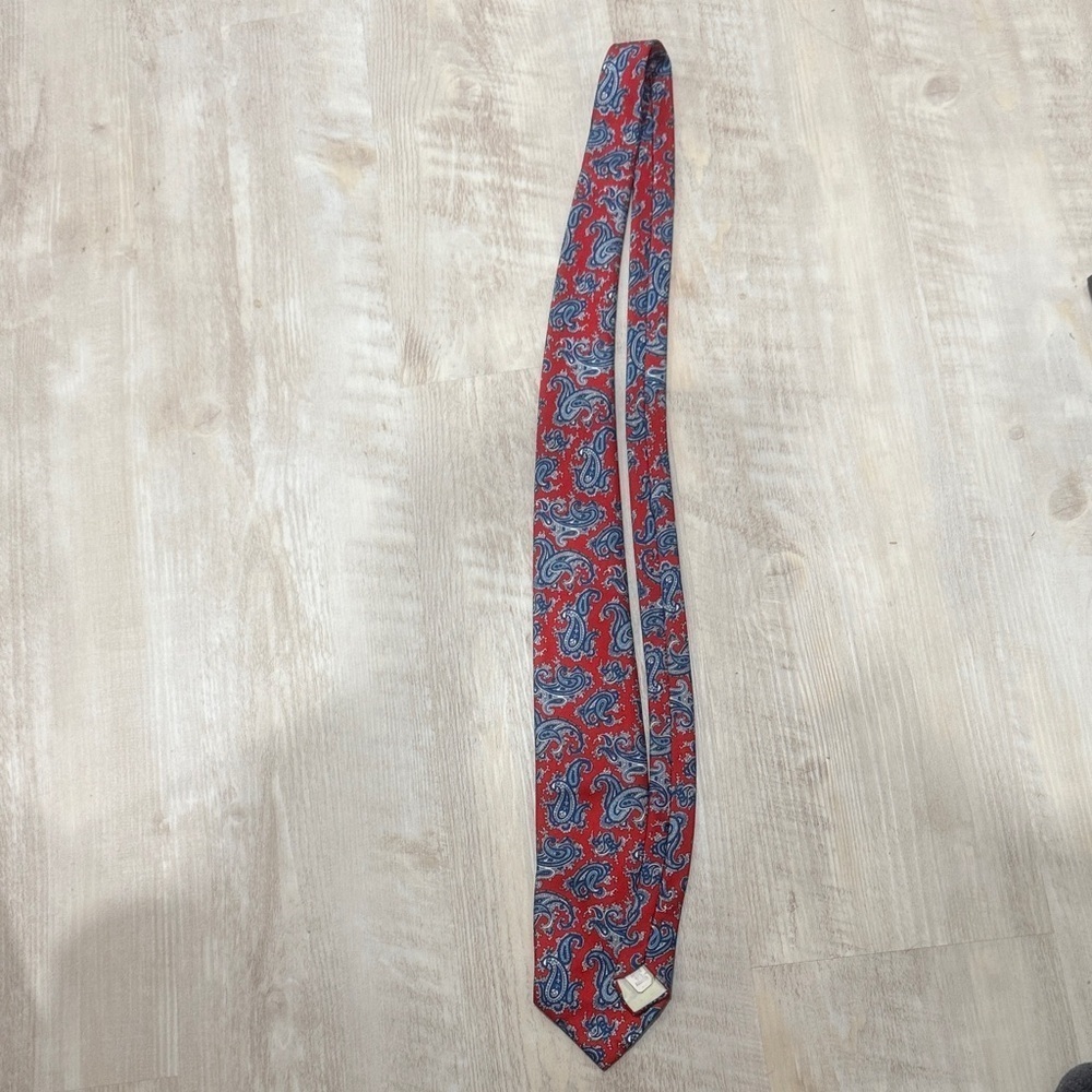 Vintage Jordache Paisley Red and Blue Men's Tie - Picture 2 of 4